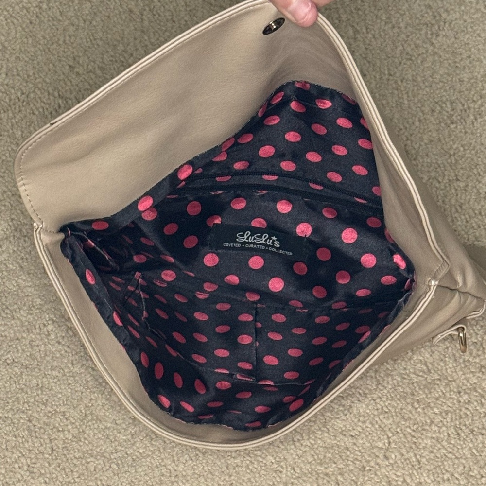 Tan Clutch - Picture 4 of 4